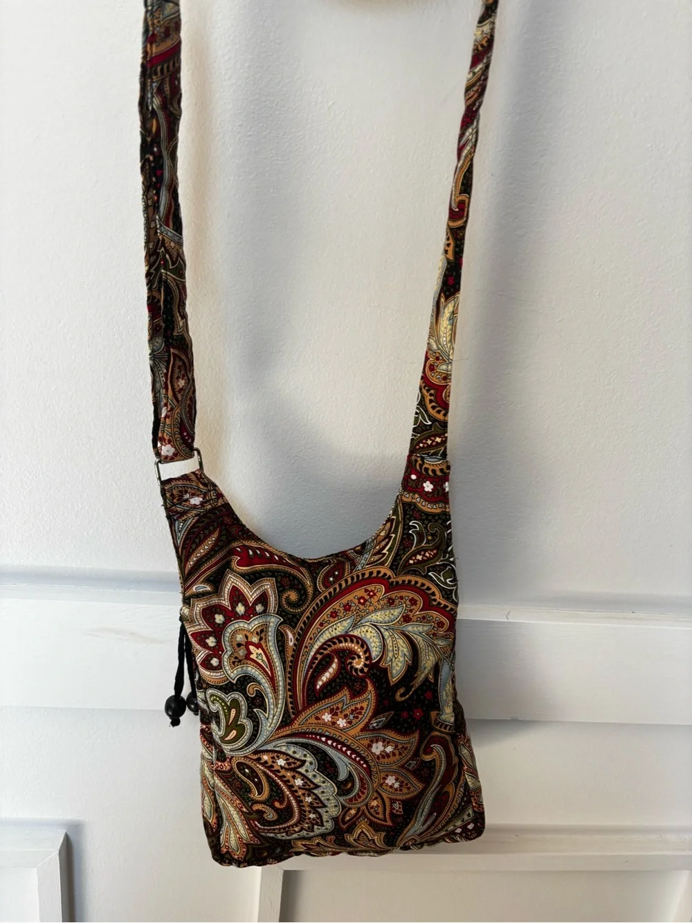 VTG Isabella journey patterned tapestry crossbody bag